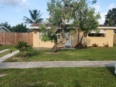 Property at 772 Gardenia Dr, Royal Palm Beach, FL