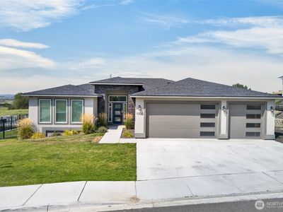1320 W Pax Court