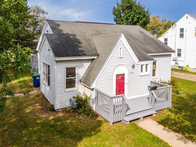 1002 North 2ND AVENUE