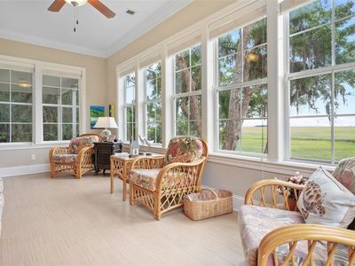 1111 Crum Creek Ln SE