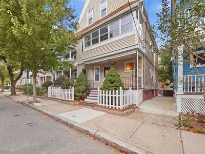 16 Henry Ave