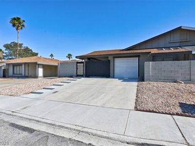 7005 Grassy Knoll St