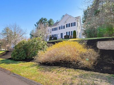 11 Broken Tree Rd