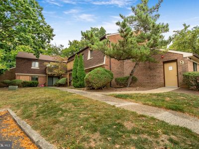 Property at 905 Meadow Woods Ln, Lawrence Township, NJ