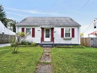 9 Roser St