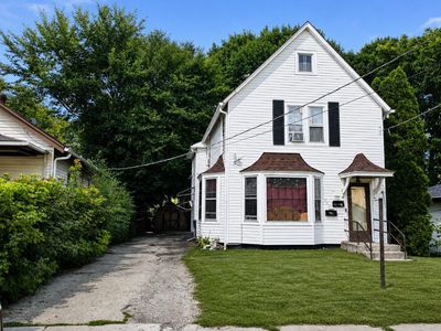 Property at 517 N Jackson St, Waukegan, IL