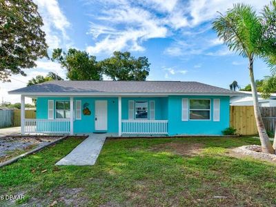 404 Adele St