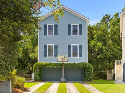 4136 Egrets Point Dr