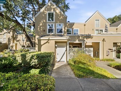 211 Kingston Way