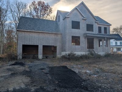 5 Windsor Dr