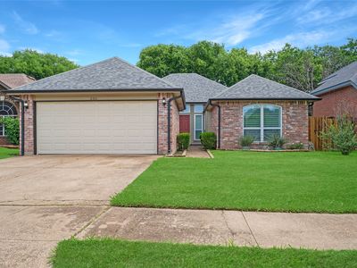 2301 Bennington Dr