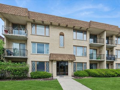 10704 Kilpatrick Ave APT 3B