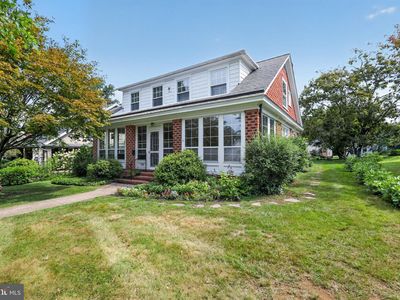729 N Walnut St