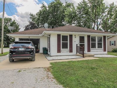 102 W Adams St