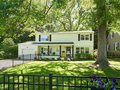 399 Mineola Ave