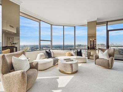 14 Greenway Plz #27E