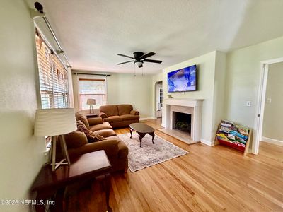 351 UNIVERSITY Boulevard N