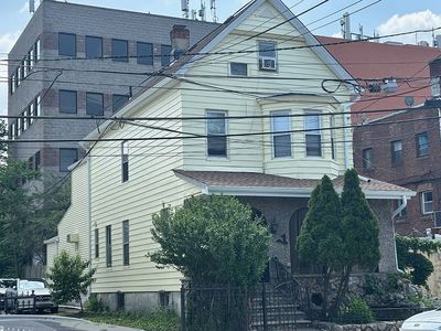 11 Reid St APT 1