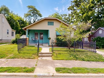 305 Richard St