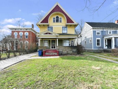3107 Archwood Ave