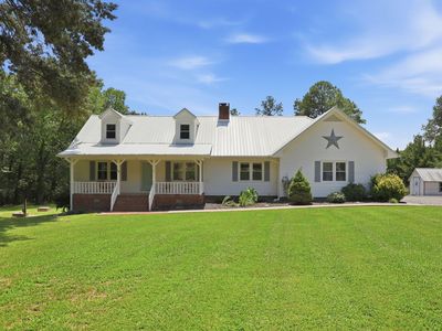 664 Lakewood Falls Rd