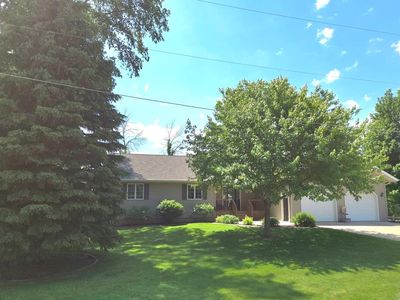 2048 Westwood Dr