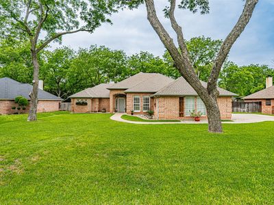 8928 Green Leaves Dr