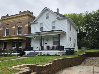 3311 Burt St