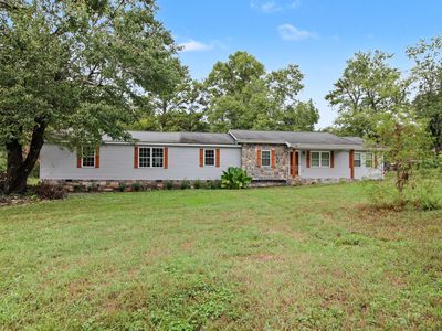 586 Boss Rd