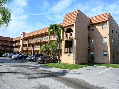 9750 Sunrise Lakes Blvd #211