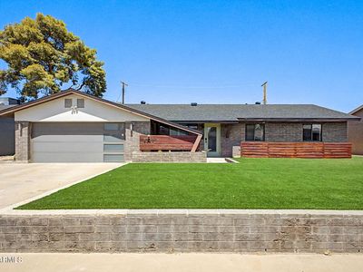 8326 E HUBBELL Street
