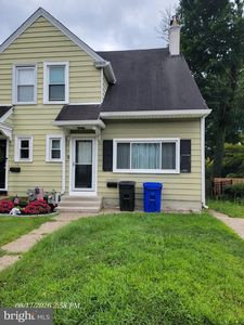 24 W Waverly Rd