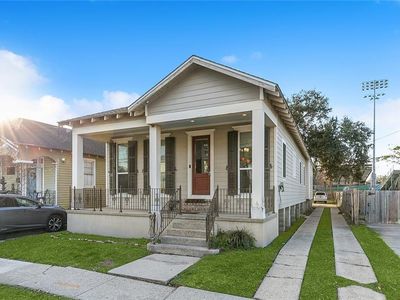 3020 Calhoun St