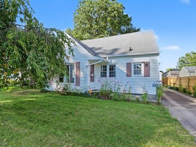 1505 Simcoe Ave