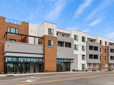 402 W Grand Ave #317