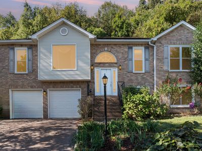 609 Glenridge Close