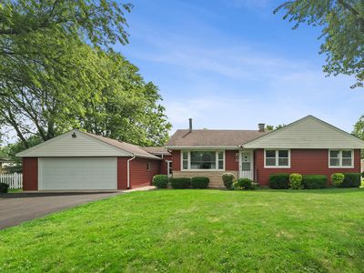 Property at 130 Lee St, Manhattan, IL