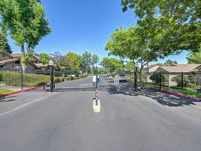 8152 Chenin Blanc Ln