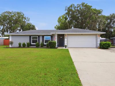 1004 CRESCENT PARKWAY