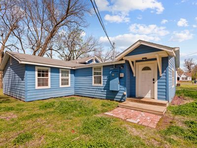 625 W Tahlequah Ave