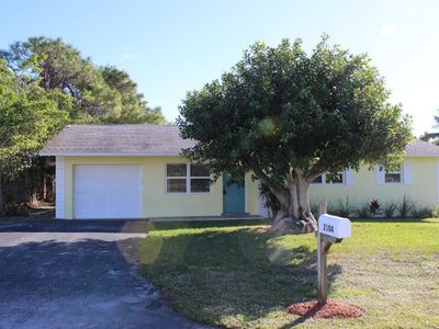 2104 NE 1ST Court
