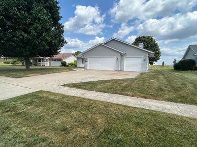 2920 Kregel Dr