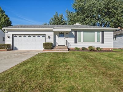 Property at 1578 Chelmsford Rd, Mayfield Heights, OH