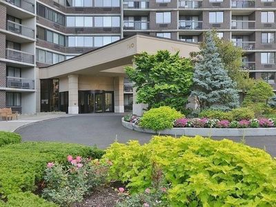 2 Bay Club Dr APT 6J