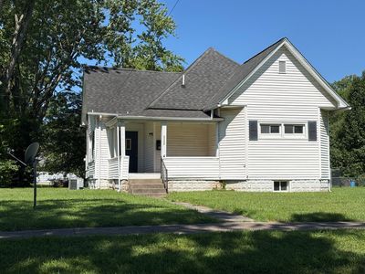 1100 N Van Buren St