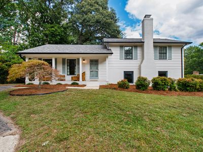 5905 Tafton Ct