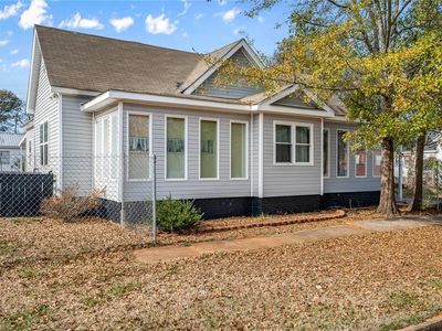 216 Riley St