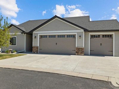 6225 Ridge Stone Dr N #22