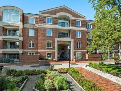 130 Mount Auburn St APT 406