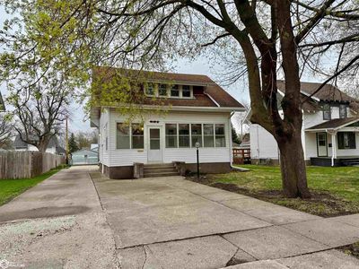 607 N Locust St